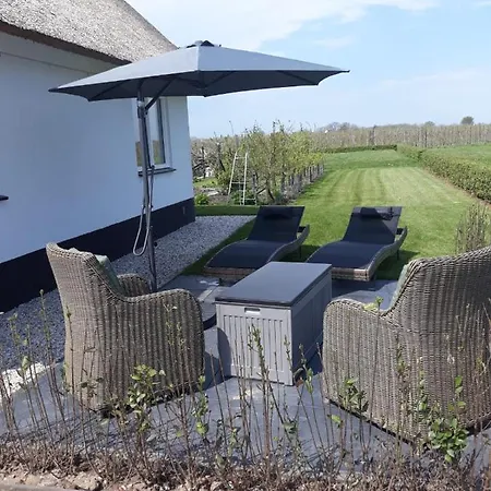 B&B De Spiegel - Genieten Van Rust En Ruimte Cothen Esterno foto
